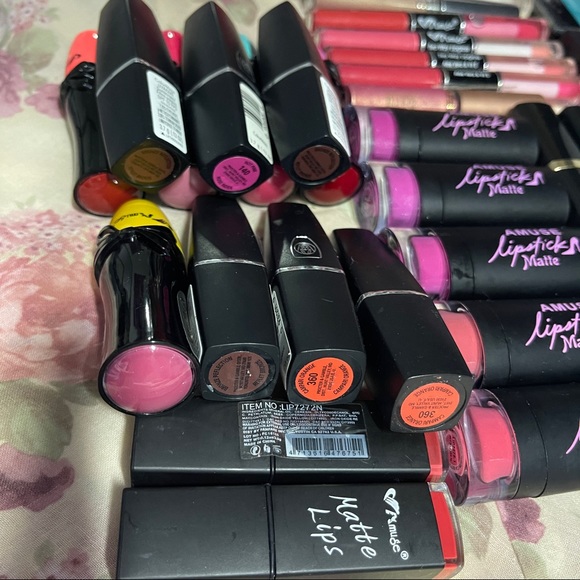 Makeup Bundle Lot Assorted lipstick foundation samples lip gloss skincare - Picture 2 of 5